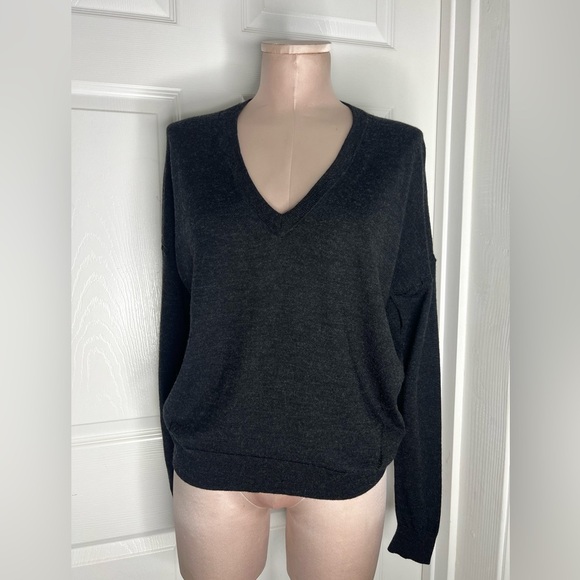 Zadig & Voltaire Gray Merino Extra Fine Wool Perforated Top Sz M - Picture 1 of 9